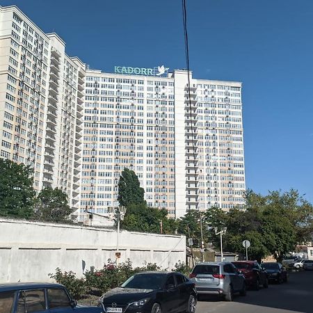 Квартира Кадорр Бассейная Apt Odeassa Basseinaya Apartamento Odessa Exterior foto